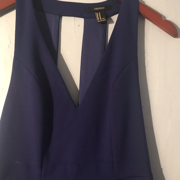 Dress - Picture 2 of 5